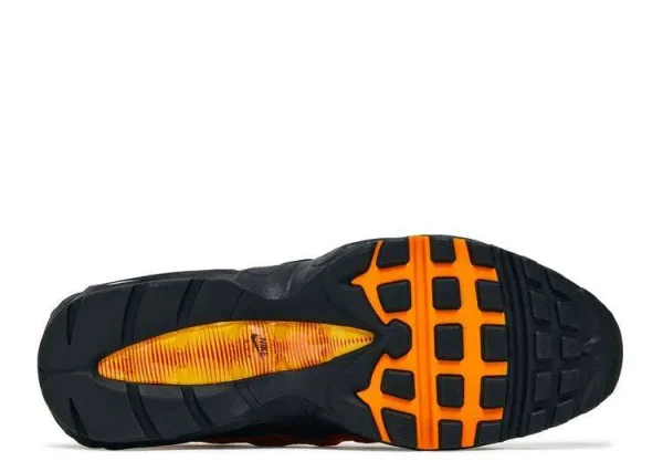 AIR MAX 95 'BLACK KUMQUAT' - Imagen 4