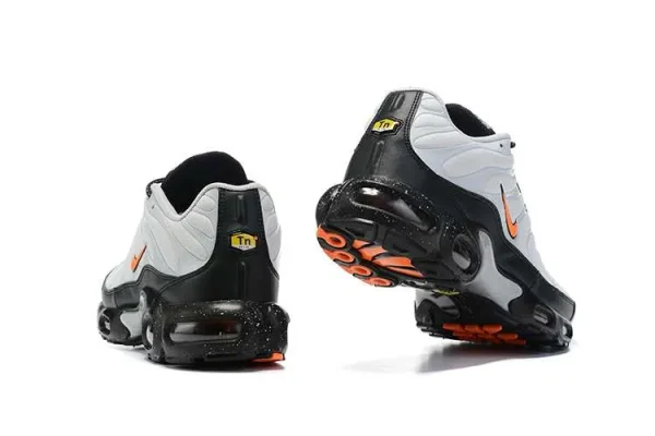 AIR MAX PLUS TN 'GREY FLAME ORANGE' - Imagen 2