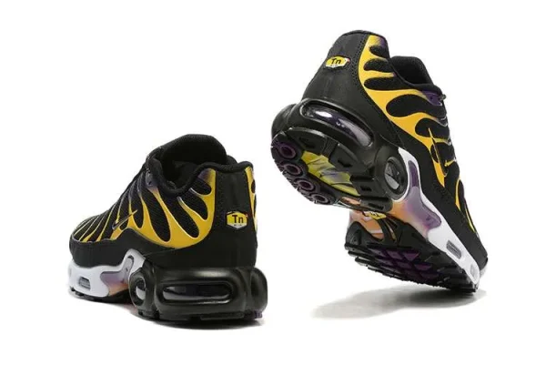 AIR MAX PLUS TN 'UNIVERSITY GOLD VIOTECH PURPLE' - Imagen 3