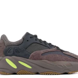 YEEZY BOOST 700 'MAUVE'