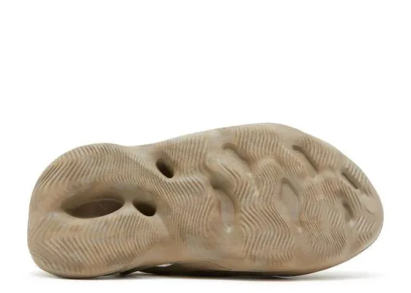 YEEZY FOAM RUNNER 'STONE SAGE' - Imagen 4
